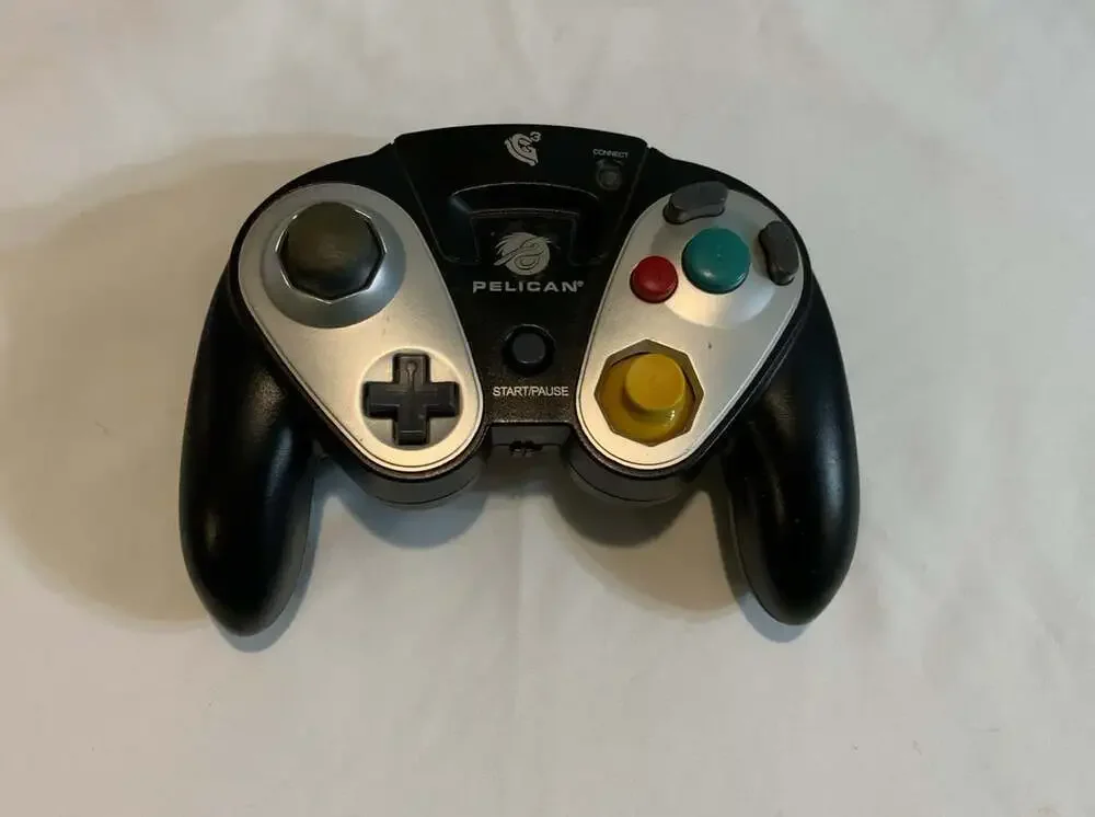 Pelican Wireless G3 Controller  Nintendo GameCube No Dongle Or Back Stuck Keys